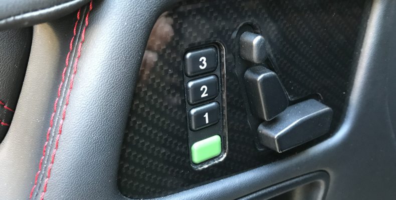 Gelendwagen G550 2010 аквапринт салона под карбон, перетяжка салона Экокожа Наппа