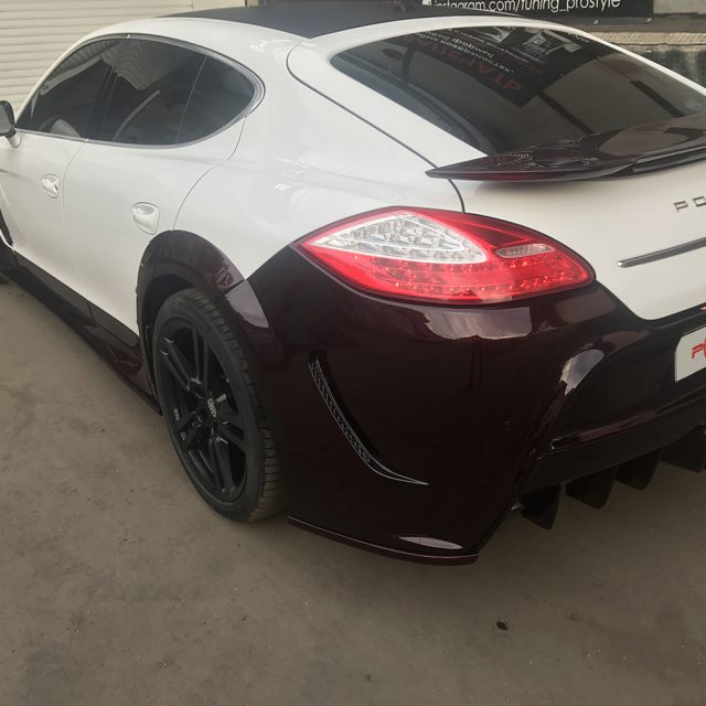 Porsche Panamera Turbo аквапринт (зеркала, диски, капот, пороги, жабры, спойлер, бампера)