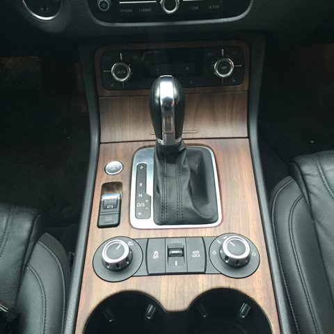 VW Touareg 2016 аквпринт салона под матовое дерево